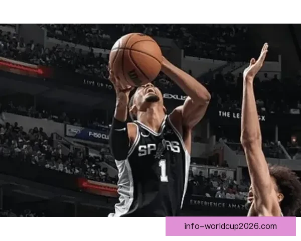 文班率马刺豪取10连胜 22投16中轰41分18篮板3盖帽再创纪录